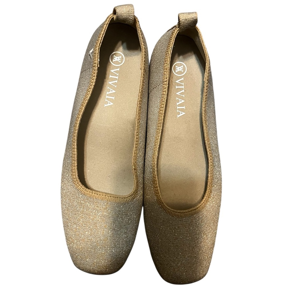 Vivaia Margot Square Toe
Metallic Gold Flats